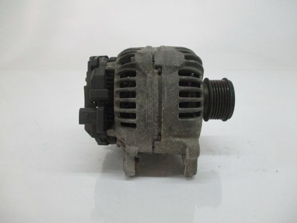 Alternador AUDI A3 (8P1)