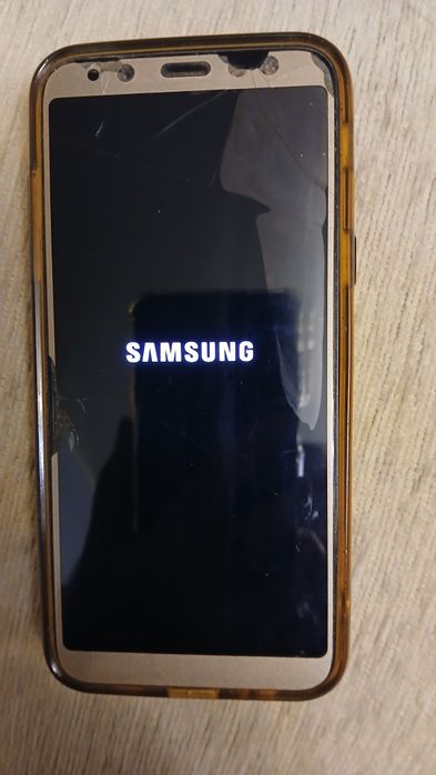 Продам самсунг телефон галакст А 6