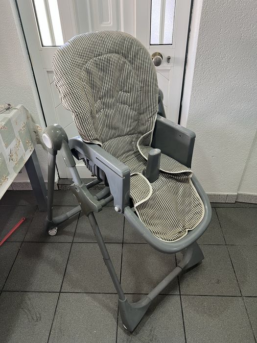 Cadeira de refeição de bebé/criança
