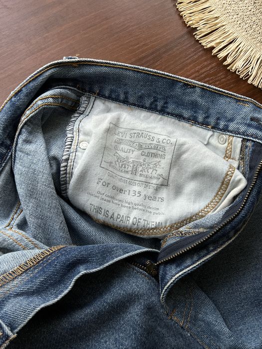 Джинсові шорти Levi's розмір L