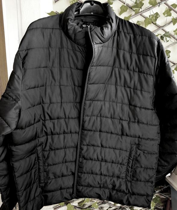 Parka casaco impermeável novo a estrear xxl
xxl 3xl n 52-58
servem par