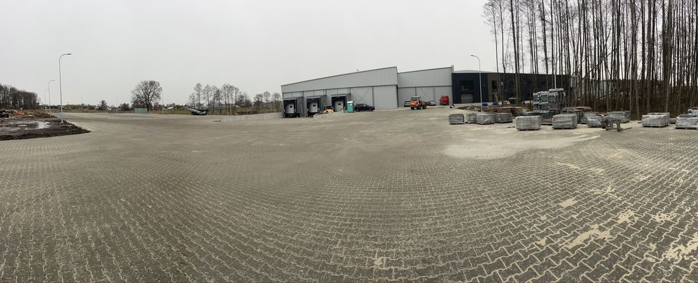 Maszynowe układanie kostki brukowej