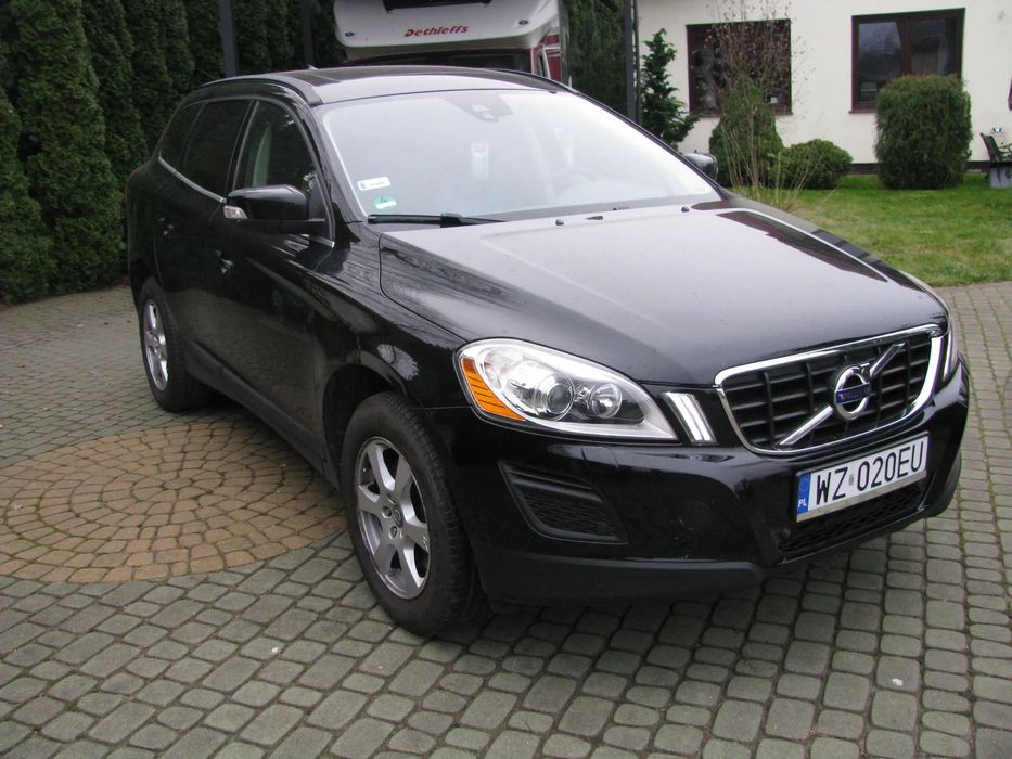Volvo XC 60 PILNIE sprzedam. Zadbany. Manual !!!  Stan auta B. Dobry.