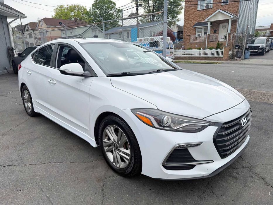 Hyundai Elantra Sport      2017