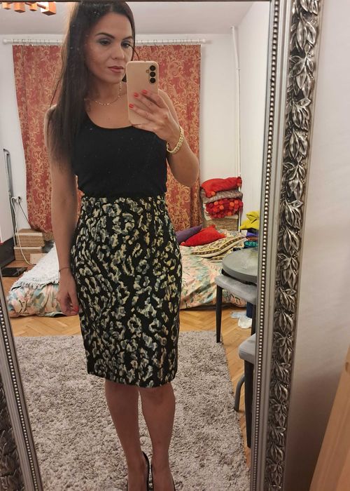 Elegancka spódnica do kolan Monnari rozm. S