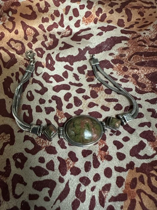 Pulseiras em prata de lei 92.5 e pedras. Origem: Índia