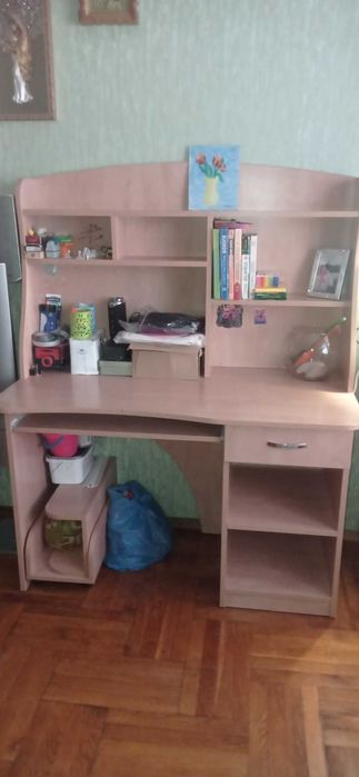 Стіл компютерний