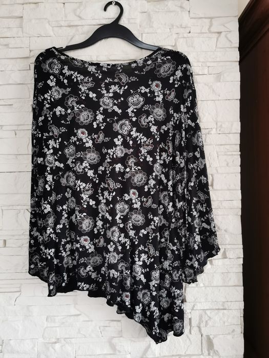 Bluzka damska w kwiaty