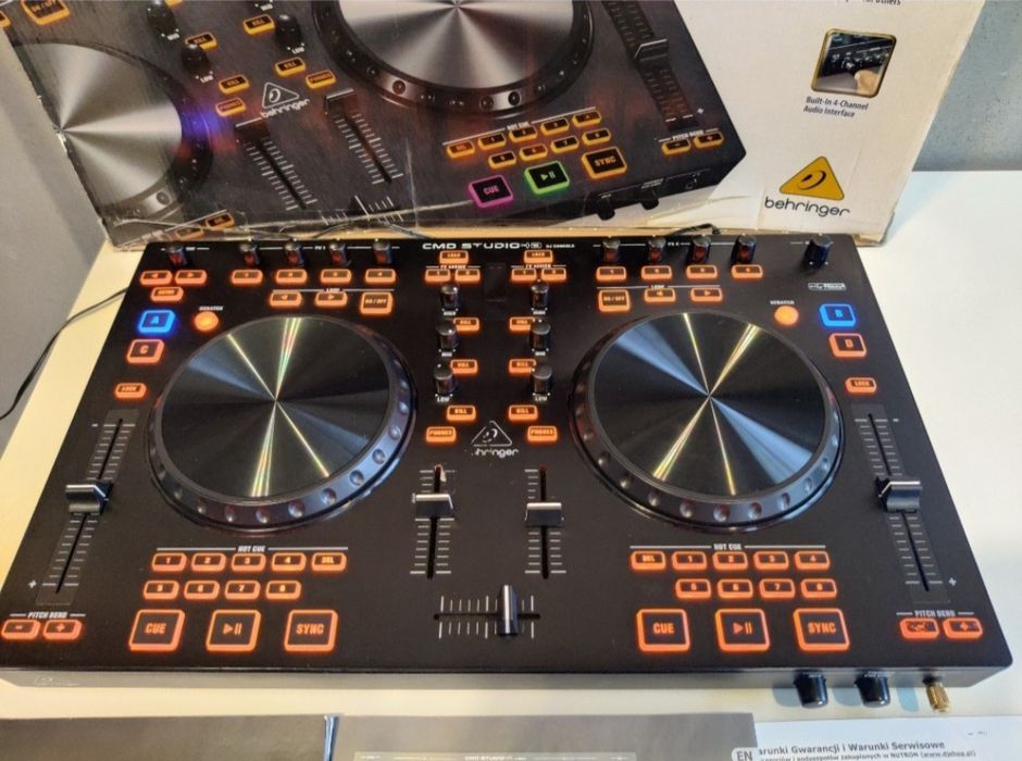 Konsola DJ Behringer CMD STUDIO 4A