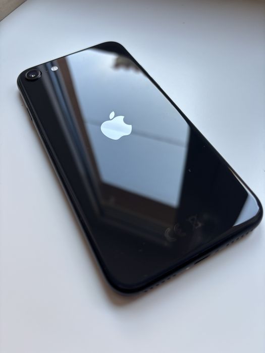 Iphone SE 2020 64GB + acessórios extra