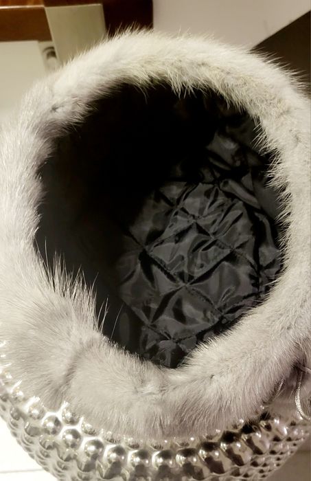 Toczek  srebrno szary z norek