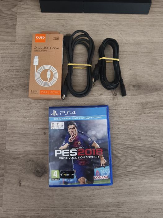 PlayStation 4 com 2 comandos