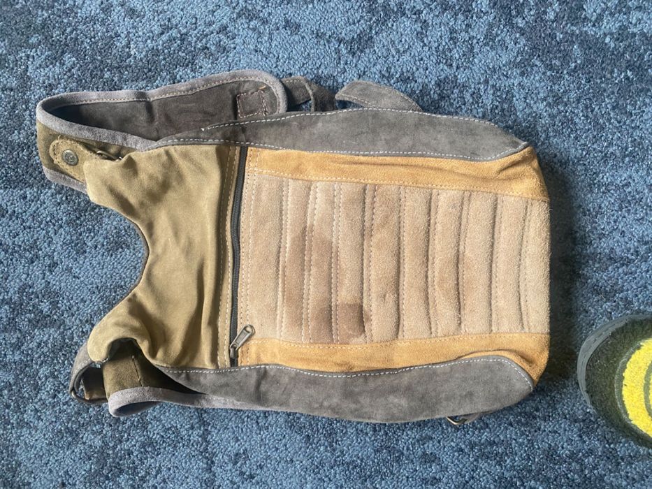 Mochila de pele castanha