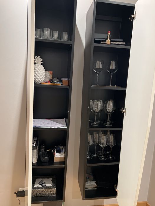 Movel de tv com estante suspensa