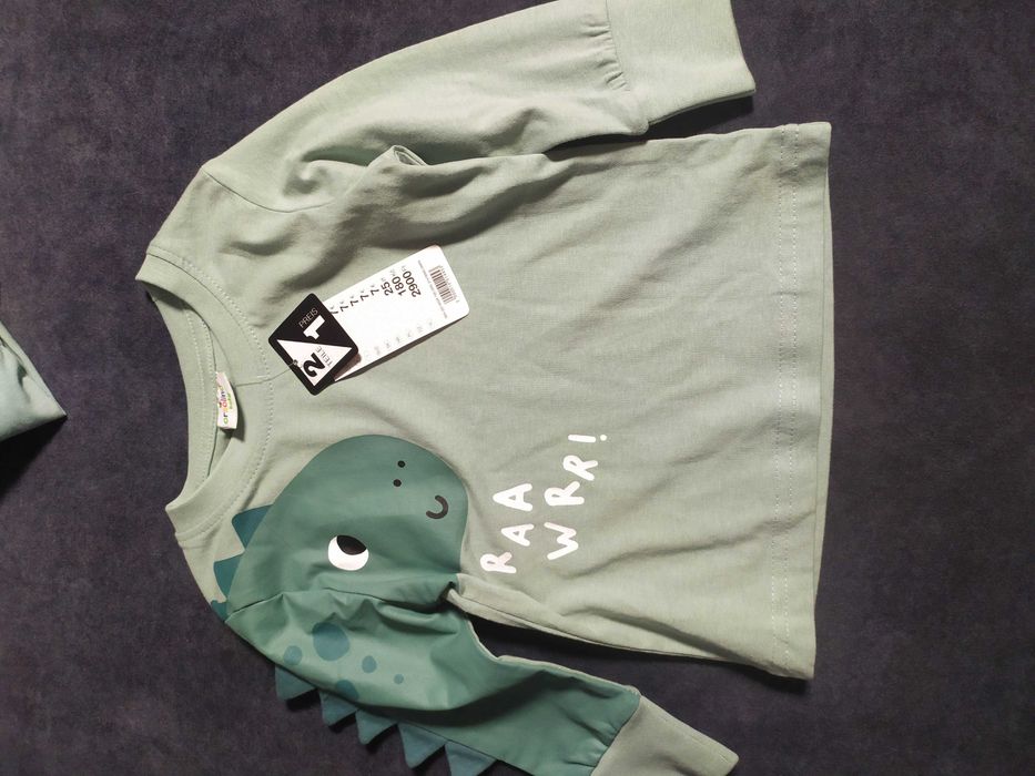 Piżama z dinozaurem