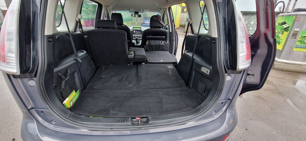 Mazda 5 (мінівен- універсал)