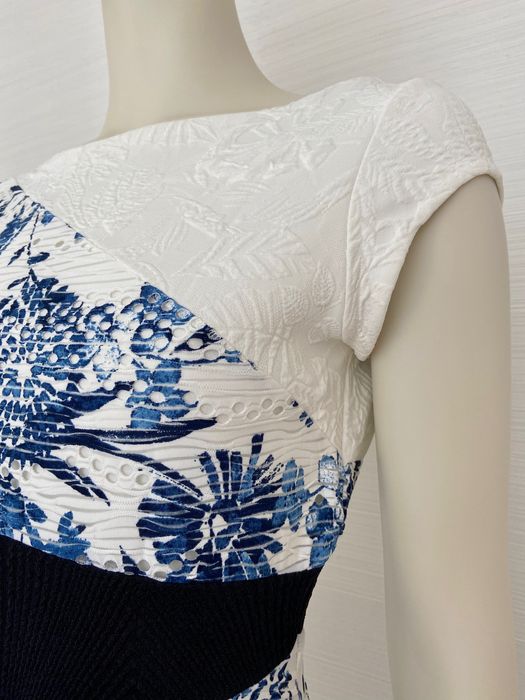 Vestido Desigual Novo