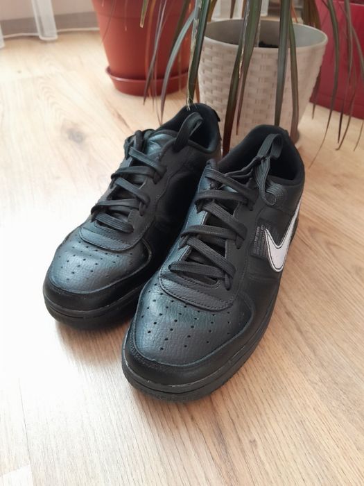 Продам кросівки Nike
