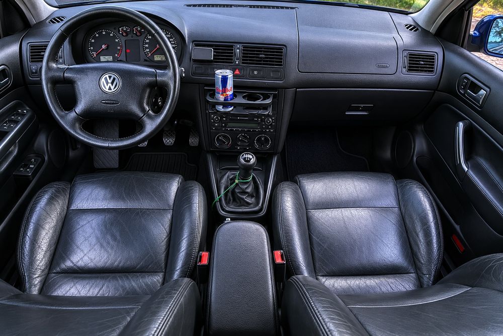 •Volkswagen Golf MK4•