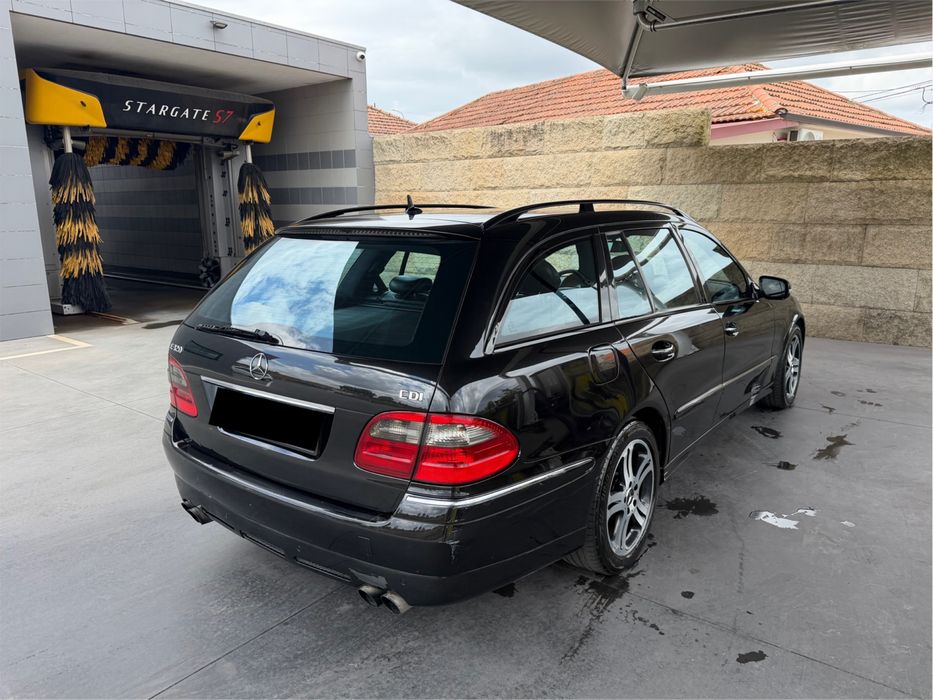 Mercedes-Benz E 320 — fotografia 5