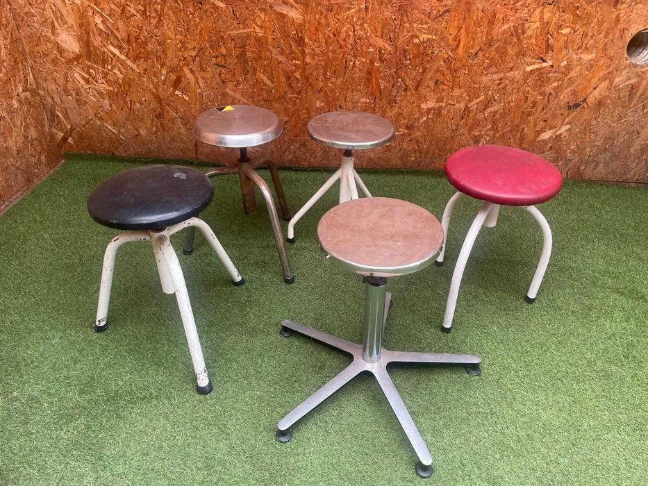 Bancos antigos, rotativos, ajustaveis de oficios