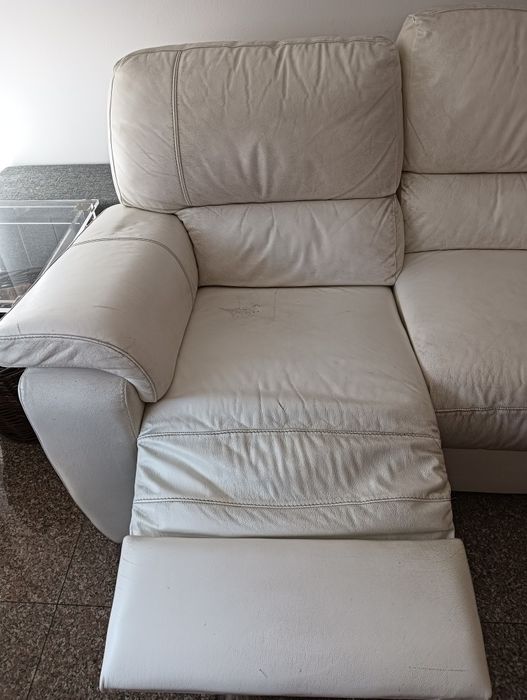 Sofá chaise long em pele branco