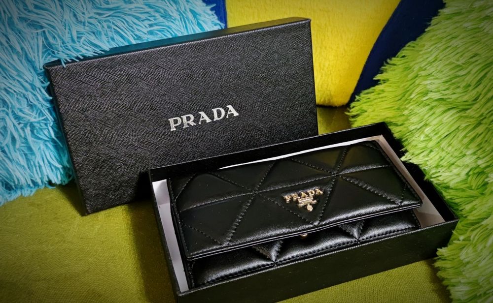 Жіночий гаманець Pradа