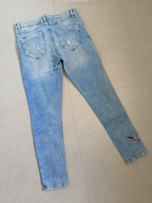 Spodnie jeansowe Cropp rozm M