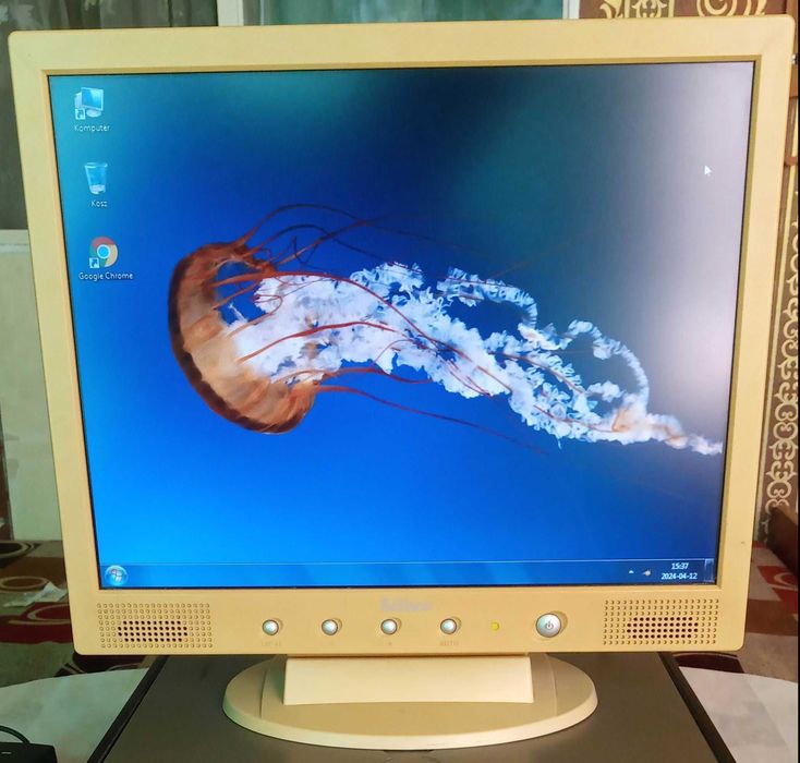 Monitor LCD Belinea 15"