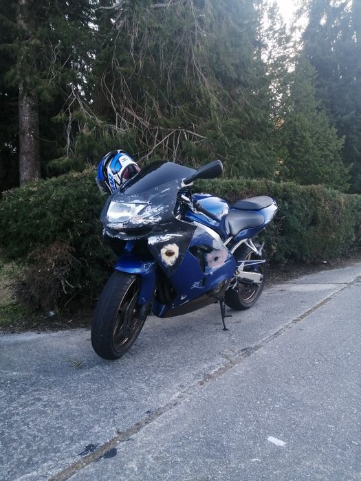 Kawasaki Ninja ZX9R