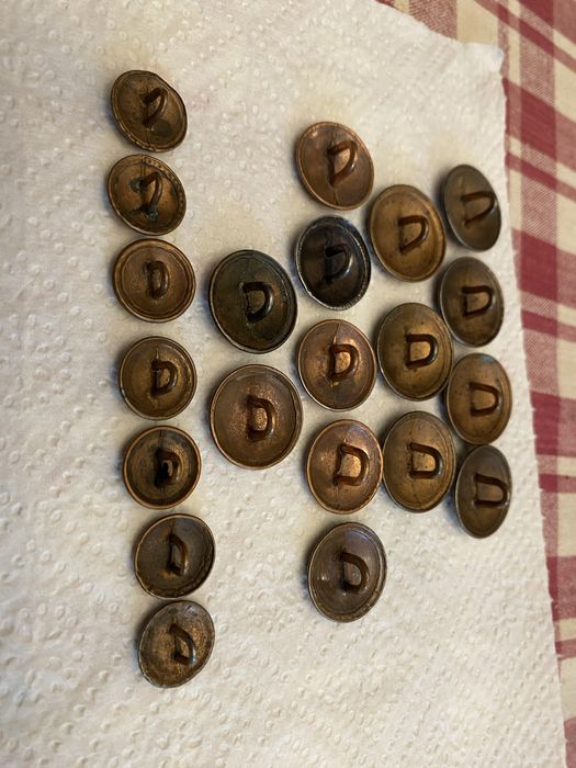 Guziki PKP kolejarza.