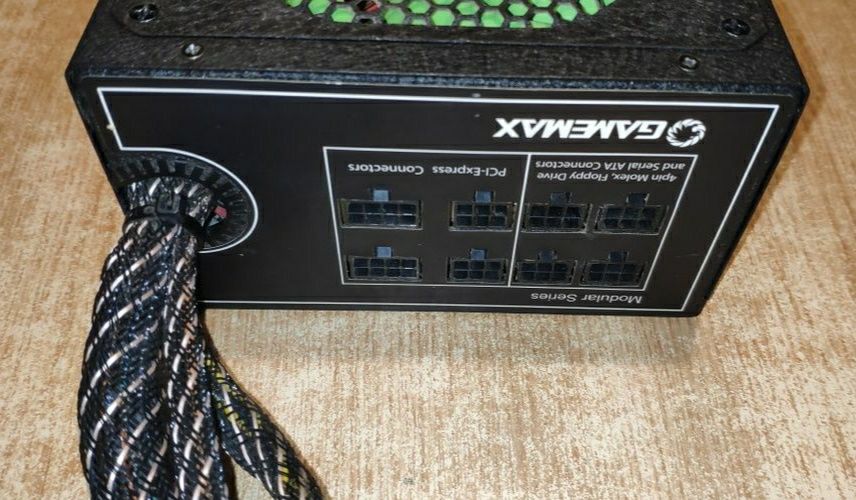Блок живлення Gamemax 1050W (GM-1050 Modular)