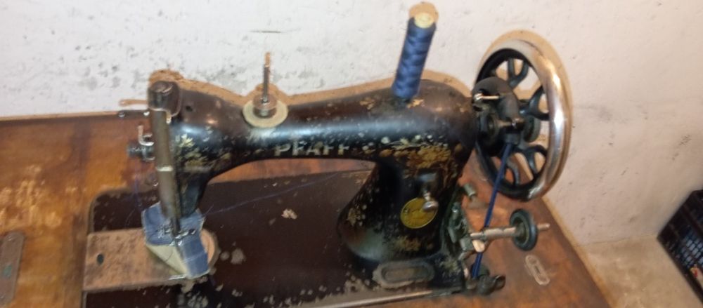 Zabytkowa (sprawna)maszyna do szycia firmy "PFAFF"