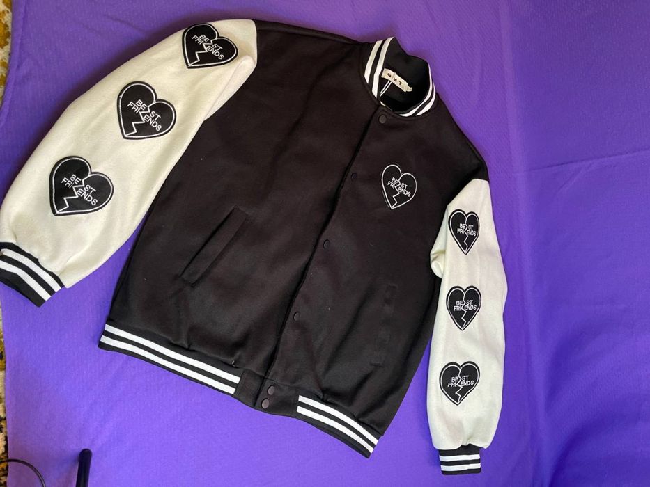 Куртка бомбер varsity baseball Best Friends нова L