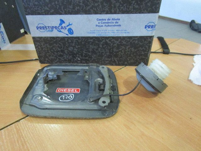 Tampa depósito combustível TOYOTA Avensis Wagon (_T25_)