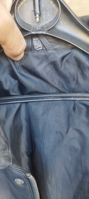 Casaco em pele verdadeira preto