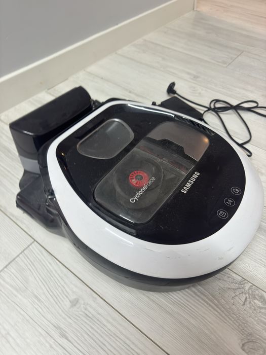 Робот пилосос Samsung
