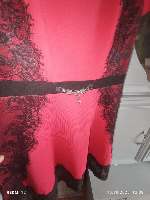 Czerwona sukienka Ryłko