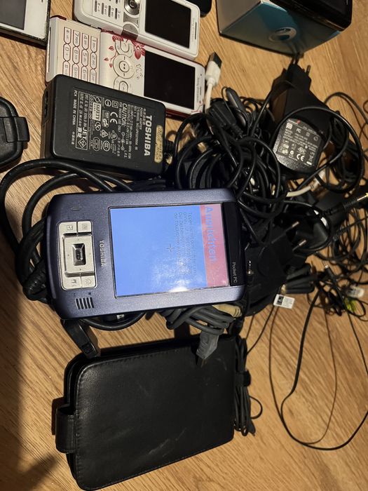 Telefony + słuchawki + kamera