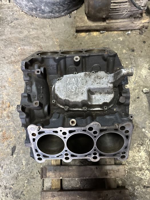 Блок циліндрів пеньок Audi A6 c5 Volkswagen B5 2.8i AMX
