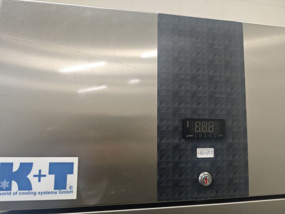 Морозильна шафа 600 л K + T Німеччина