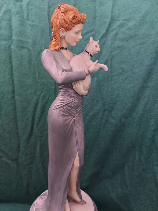 Royal Daulton wyjątkowa figurka "Classique Philippa with cat" 26.5cm