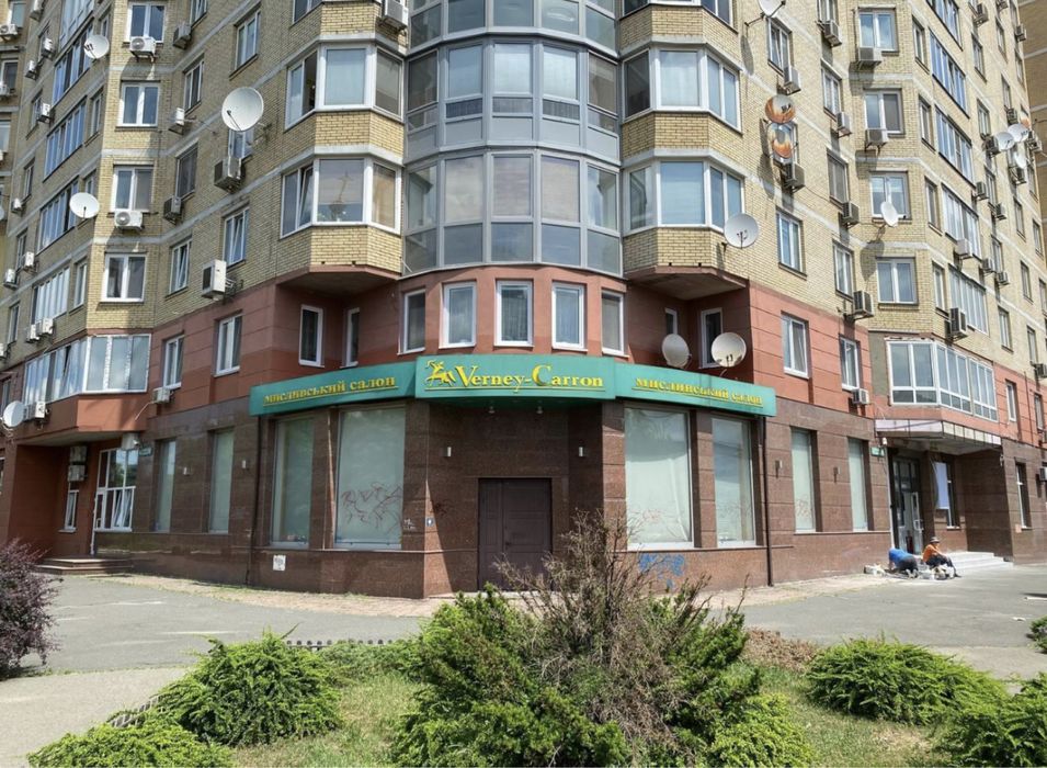 Оренда приміщення на вул. Микільсько-Слобідська 4г 1
