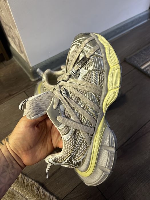 Кросівки хіт 2025