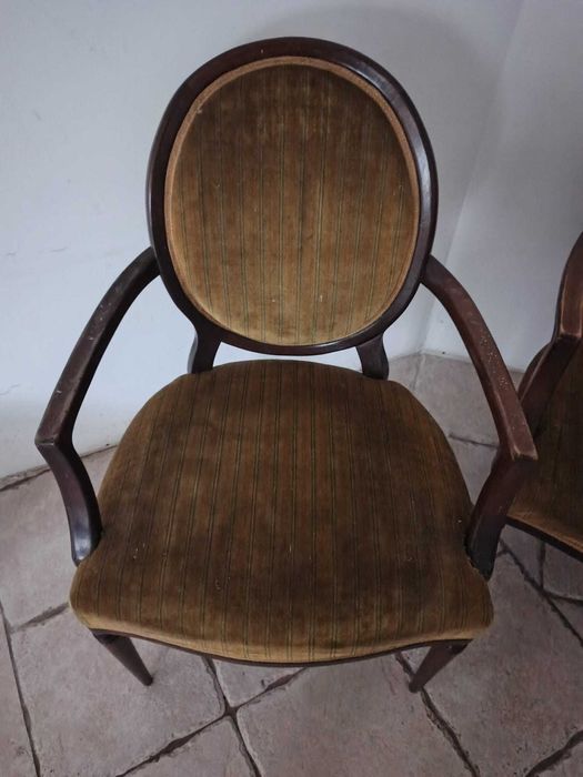 Krzesła, fotele z podłokietnikami