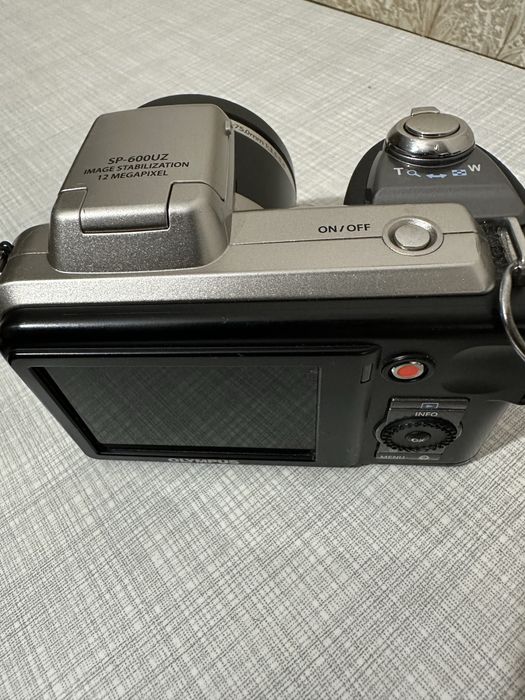 Продам фотоапарат OLYMPUS