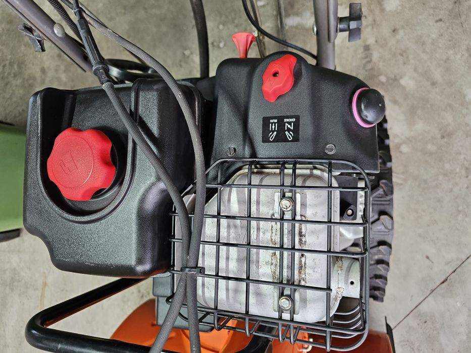 Odśnieżarka Husquarna ST 268 EPT