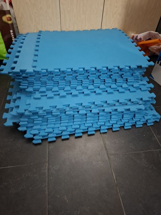 Piscina - tapete /pavimento em puzzle
