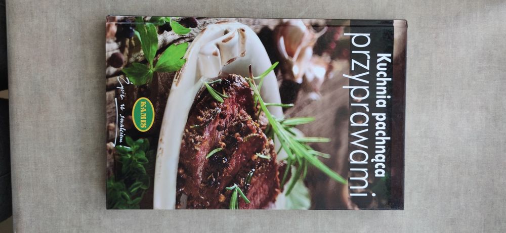 Książka kuchnia pachnąca przyprawami