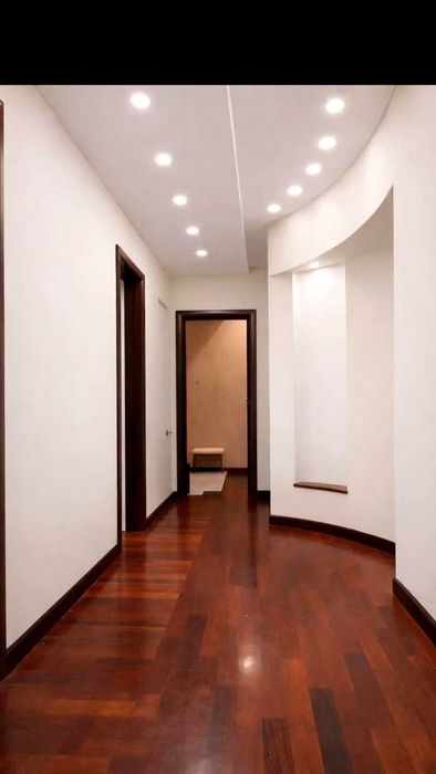 Золоті ворота Гончара Ярославов вал Град Золотые ворота Печерск Центр